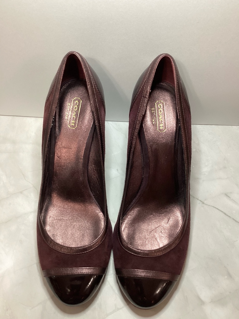 Coach Kerryann  Suede Pumps with Patent Cap Toe - Picture 6 of 10